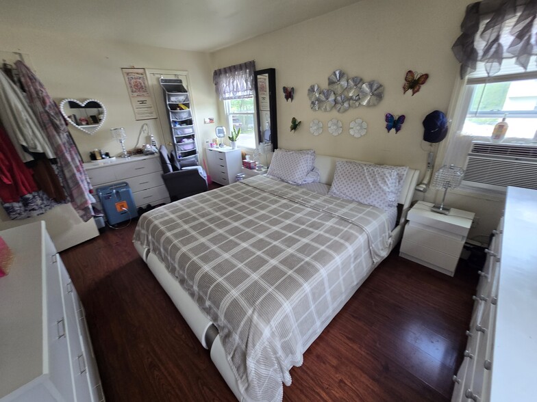 More Photos Of 288 W Clinton St, Dover Apartments For Sale