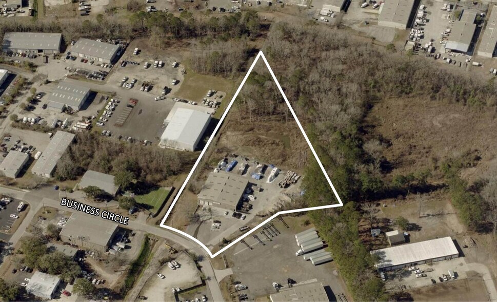 More Photos Of 3360 Business Cir, Charleston Warehouse For Lease