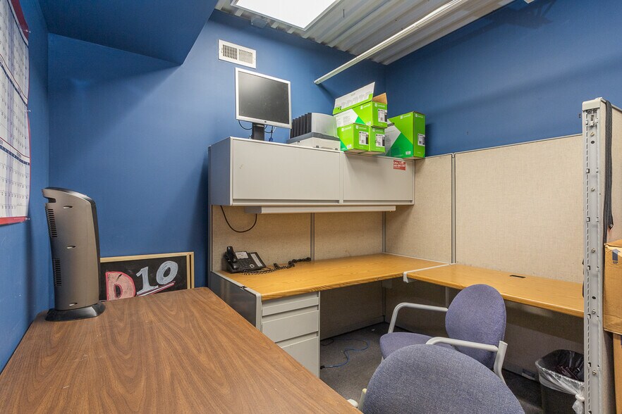 More Photos Of 2814 N Main St, Anderson General Retail For Sale