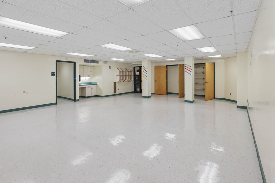 More Photos Of 651 Norwich Rd, Plainfield Schools For Sale