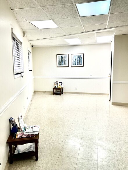 More Photos Of 116 Broadway, Amityville Office For Lease