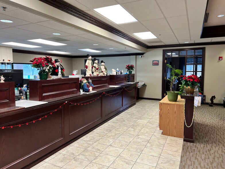More Photos Of 41412 N Route 83, Antioch Office For Sale