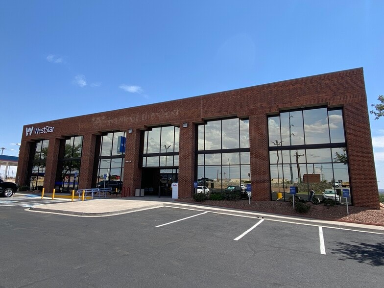 More Photos Of 8340 Gateway Blvd E, El Paso Office For Lease
