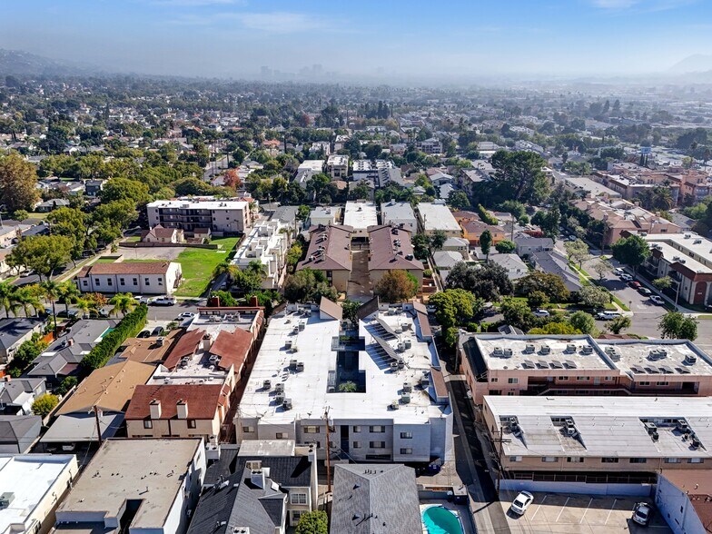 More Photos Of 515 E Elmwood Ave, Burbank Apartments For Sale