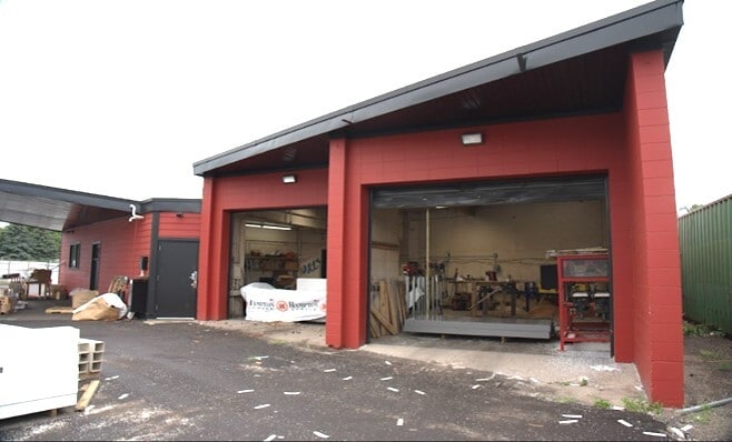 More Photos Of 3401-3435 Hiawatha Ave S, Minneapolis Warehouse For Sale