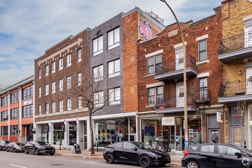 Primary Photo Of 5432 Boul Saint Laurent, Montréal Storefront Retail Residential For Sale