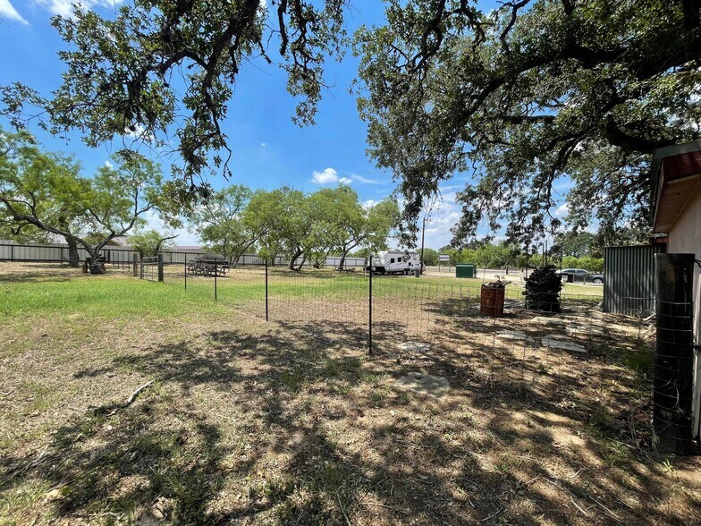 More Photos Of 2239 FM 3432, Adkins Freestanding For Sale