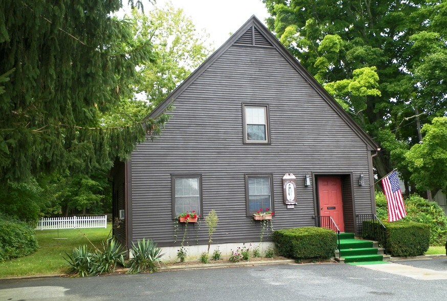 Primary Photo Of 1160 Putnam Pike, Chepachet Office For Lease