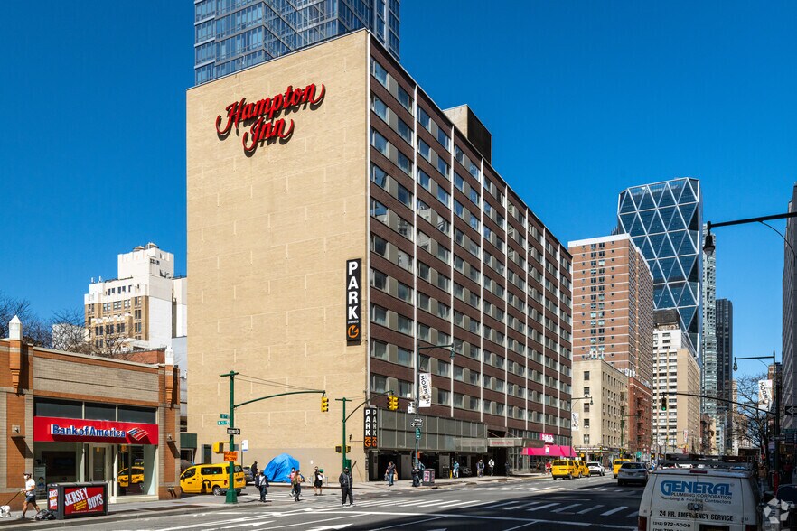 More Photos Of 869 8th Ave, New York Hotel For Lease