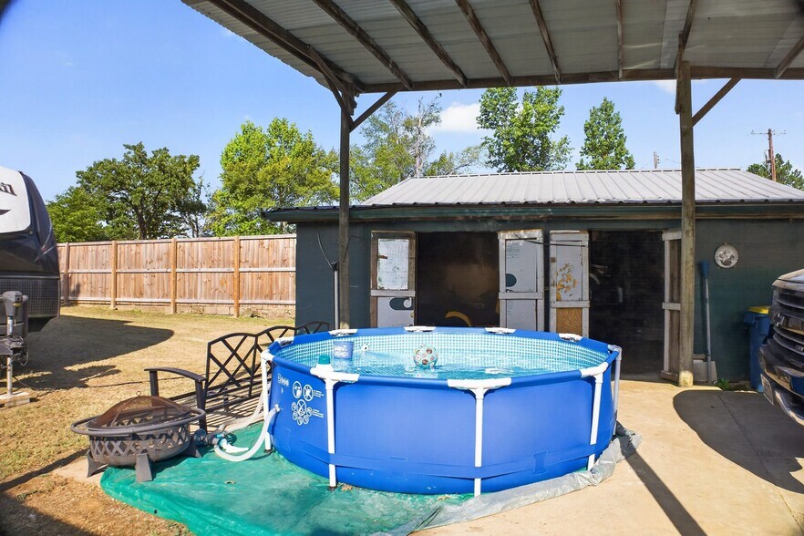 More Photos Of 3315 US Highway 259 N, Kilgore Light Distribution For Sale