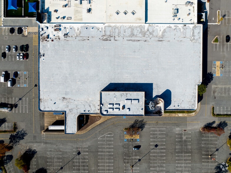 More Photos Of 1400-1420 N Parham Rd, Richmond Unknown For Lease