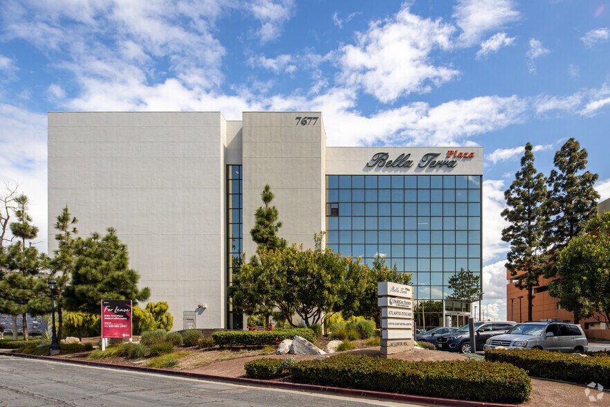 More Photos Of 7677 Center Ave, Huntington Beach Medical For Lease
