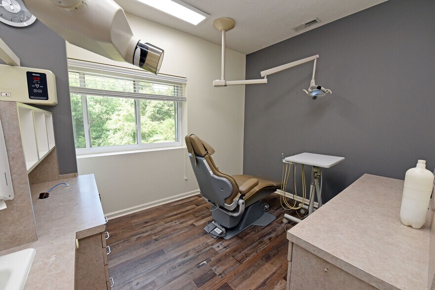 More Photos Of 10 Deer Crossing Trl, Blairsville Office For Lease