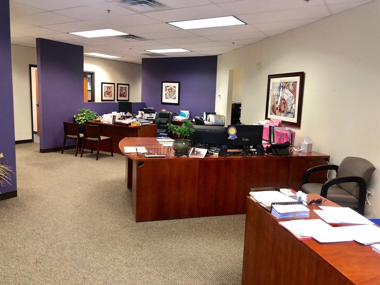 More Photos Of 12625 E Euclid Dr, Englewood Medical For Sale