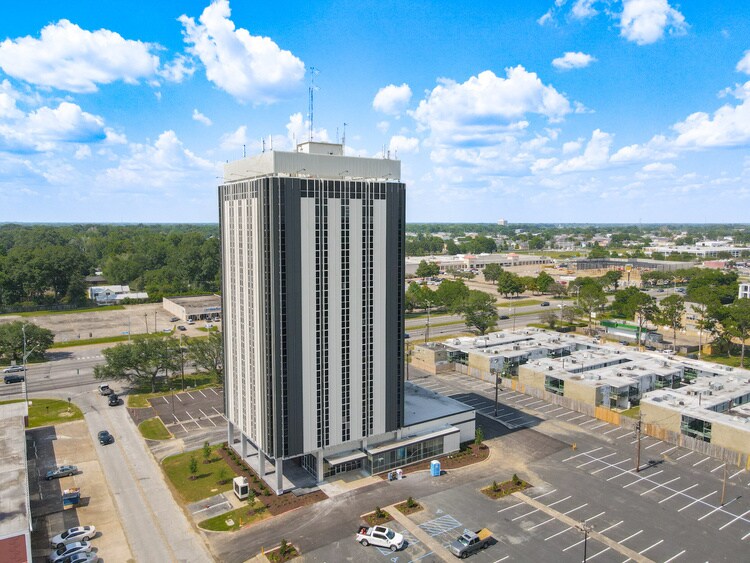 More Photos Of 5700 Florida Blvd, Baton Rouge Loft Creative Space For Sale