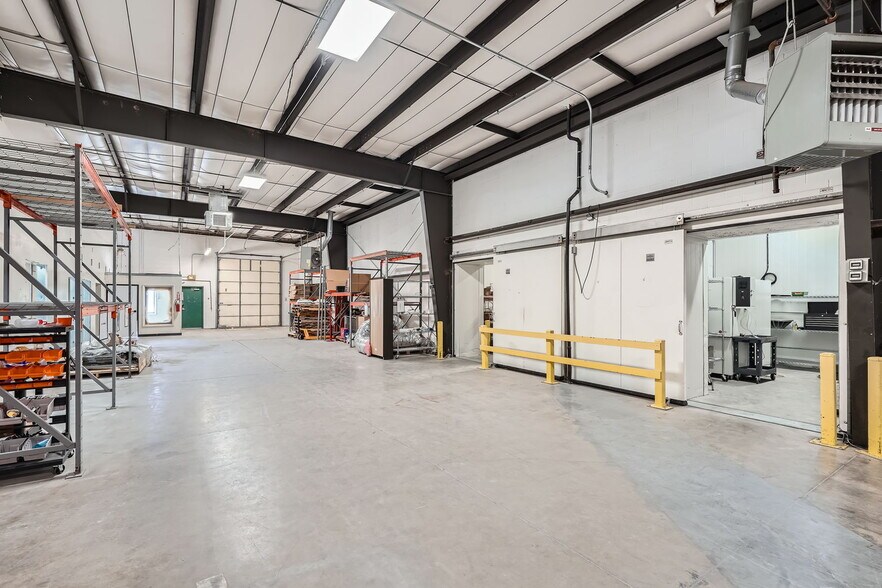 More Photos Of 573 S Arthur Ave, Louisville Warehouse For Sale