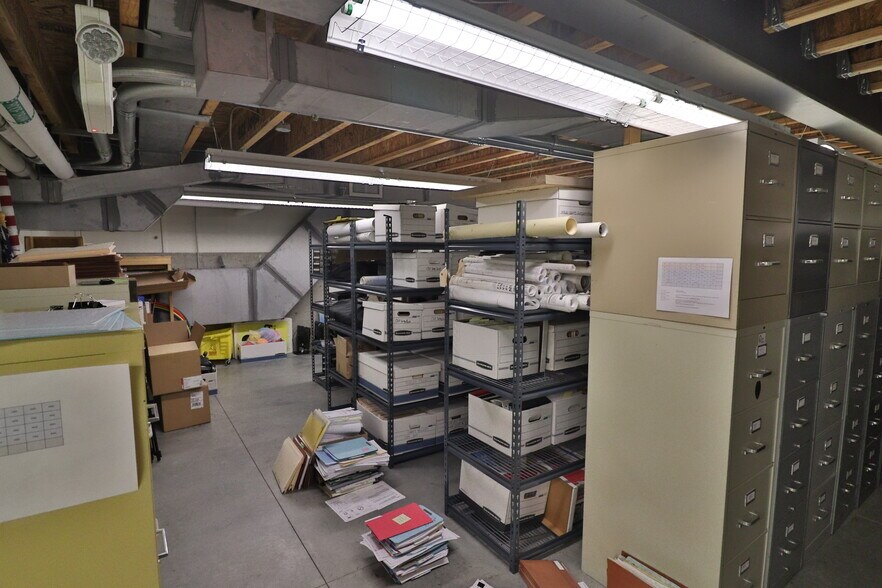 More Photos Of 502 33rd St, Cody Medical For Sale