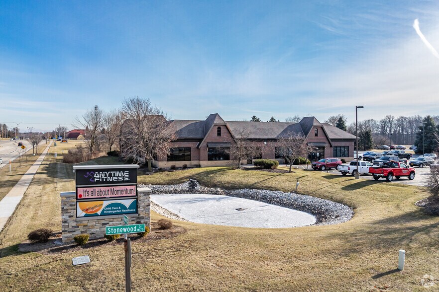 More Photos Of W175N11162 Stonewood Dr, Germantown Health Club For Lease