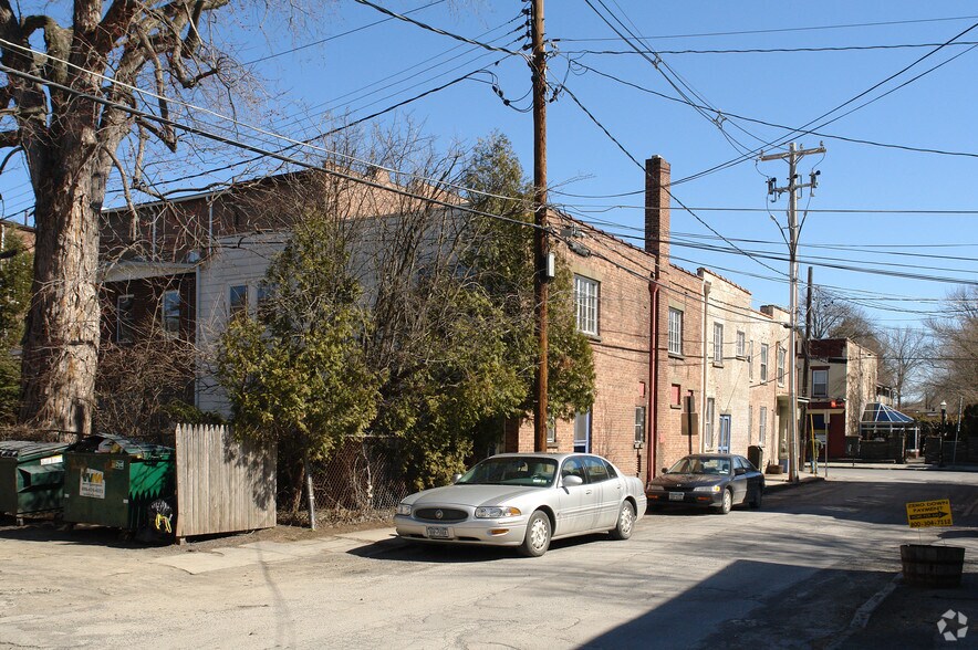 More Photos Of 92 Partition St, Saugerties Storefront Retail Residential For Sale