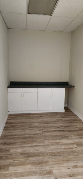 More Photos Of 6870 Spring Mountain Rd, Las Vegas Storefront Retail Office For Lease