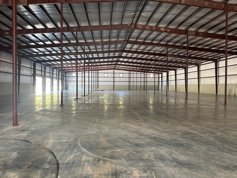 More Photos Of 71 Busch Dr, Lagrange Warehouse For Lease