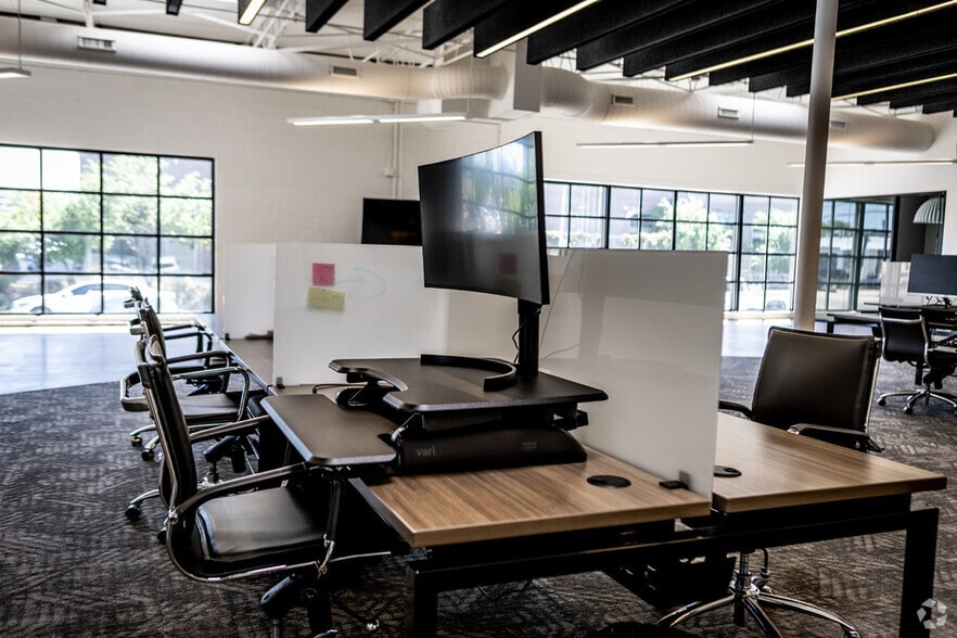 More Photos Of 119-127 Manufacturing St, Dallas Unknown For Lease