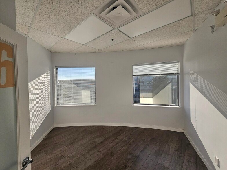 More Photos Of 8181 Cambie Rd, Richmond Storefront Retail Office For Sale