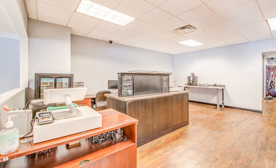 More Photos Of 592-594 N 2nd St, Memphis Freestanding For Sale