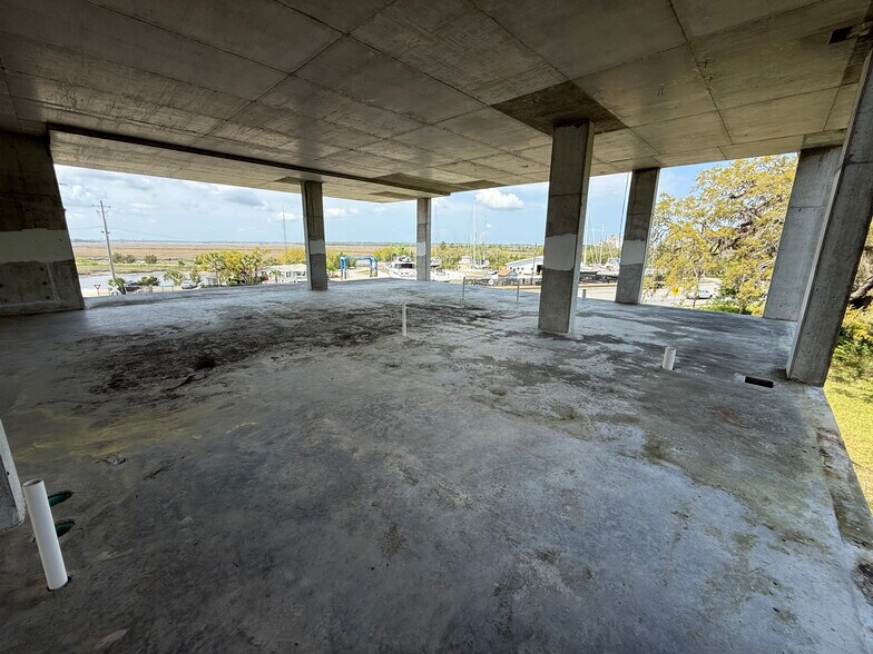 More Photos Of 2508 Newcastle St, Brunswick Apartments For Sale