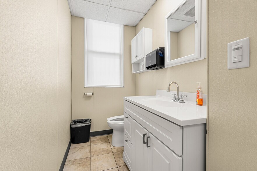 More Photos Of 205 River St, Haverhill Warehouse For Sale