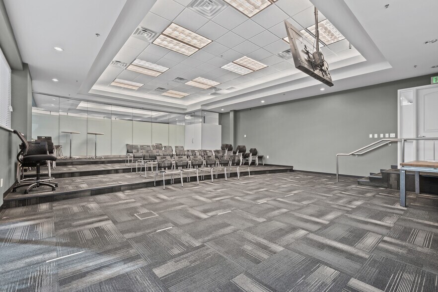 More Photos Of 1365 W Business Park Dr, Orem Office For Lease