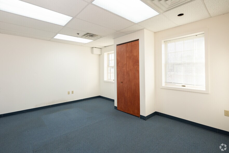 More Photos Of 2288 2nd Street Pike, Newtown Office For Lease