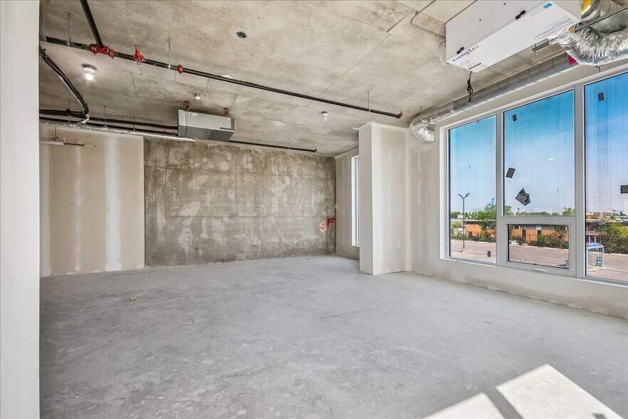 More Photos Of 600 Dixon Rd, Toronto Hotel For Sale