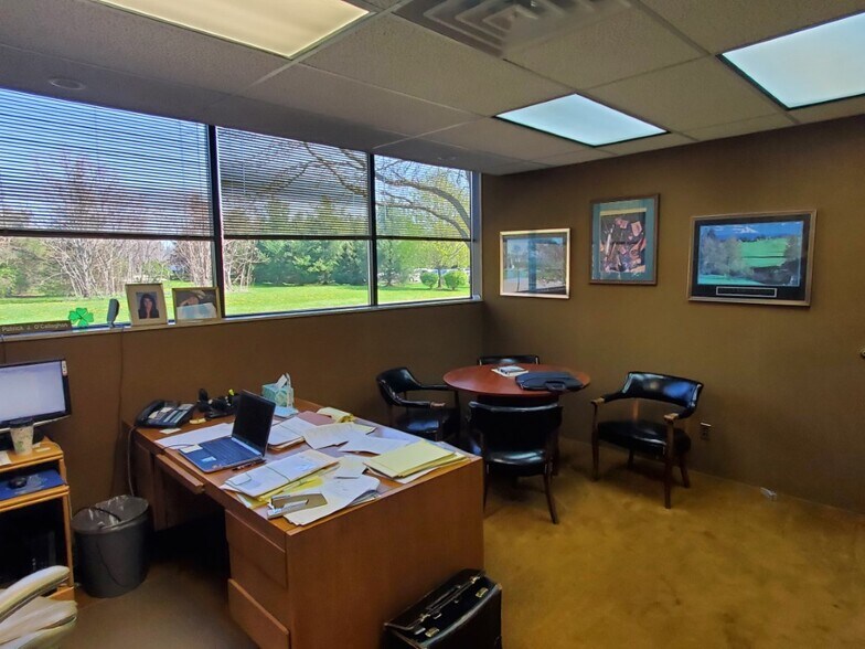 More Photos Of 6258 W Pierson Rd, Flushing Medical For Lease