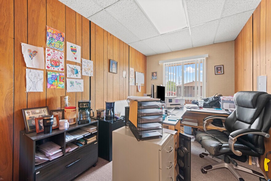 More Photos Of 28475 Greenfield Rd, Southfield Office For Sale