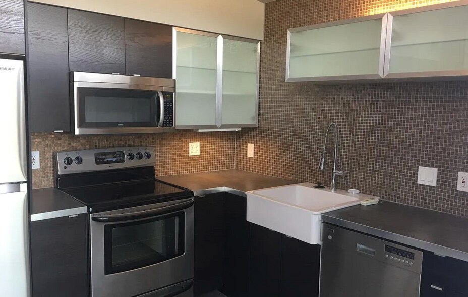 More Photos Of 2727 E Montecito Ave, Phoenix Multifamily For Sale