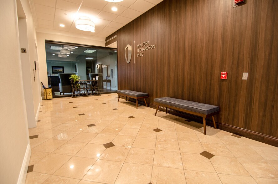 More Photos Of 771 Corporate Dr, Lexington Office For Lease