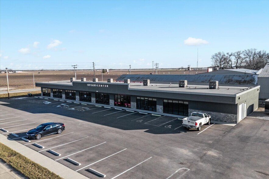 More Photos Of 1219 E Cedar St, New Baden Storefront Retail Office For Sale