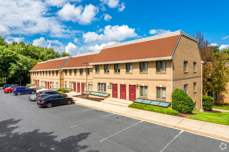 More Photos Of 931-947 Russell Ave, Gaithersburg Medical For Lease