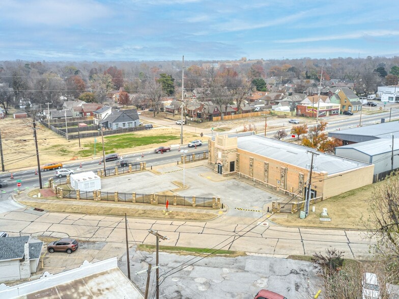 More Photos Of 3314 E 11th St, Tulsa Freestanding For Sale