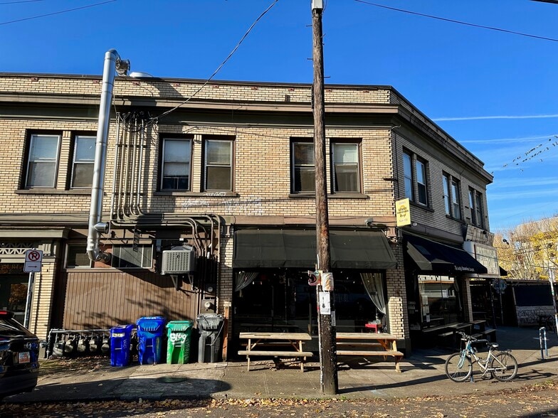 More Photos Of 2510-2524 SE Clinton St, Portland Storefront Retail Office For Sale