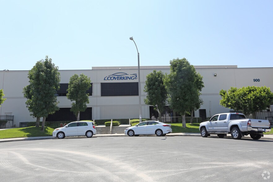 More Photos Of 900-912 E Arlee Pl, Anaheim Warehouse For Lease