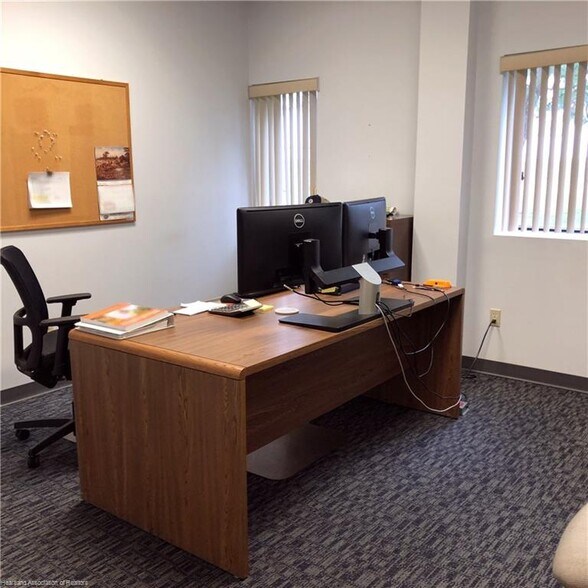 More Photos Of 7 Lykes Rd, Lake Placid Office For Lease