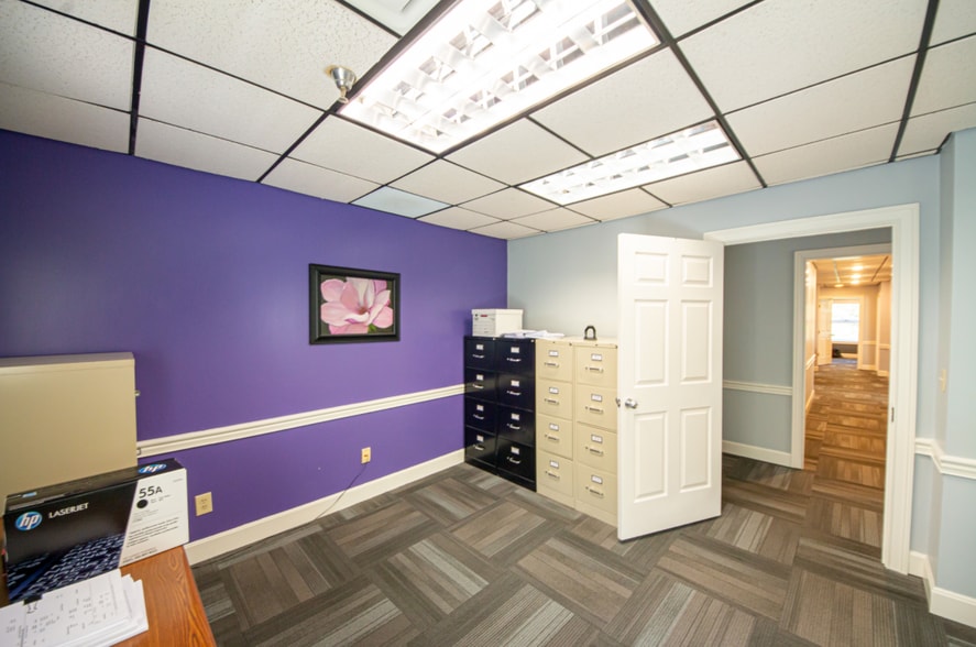 More Photos Of 3001 Taylor Springs Dr, Louisville Office For Lease