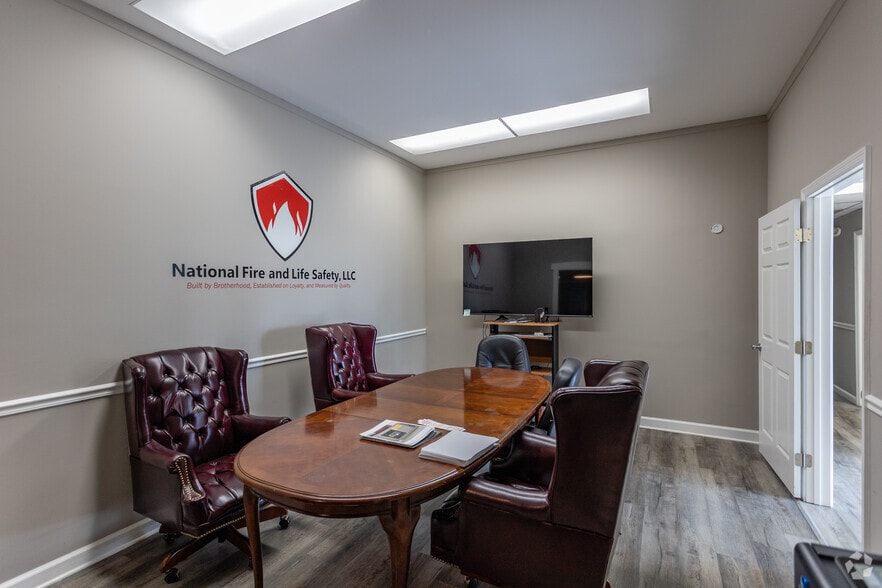 More Photos Of 125 Glancy St, Goodlettsville Office For Sale