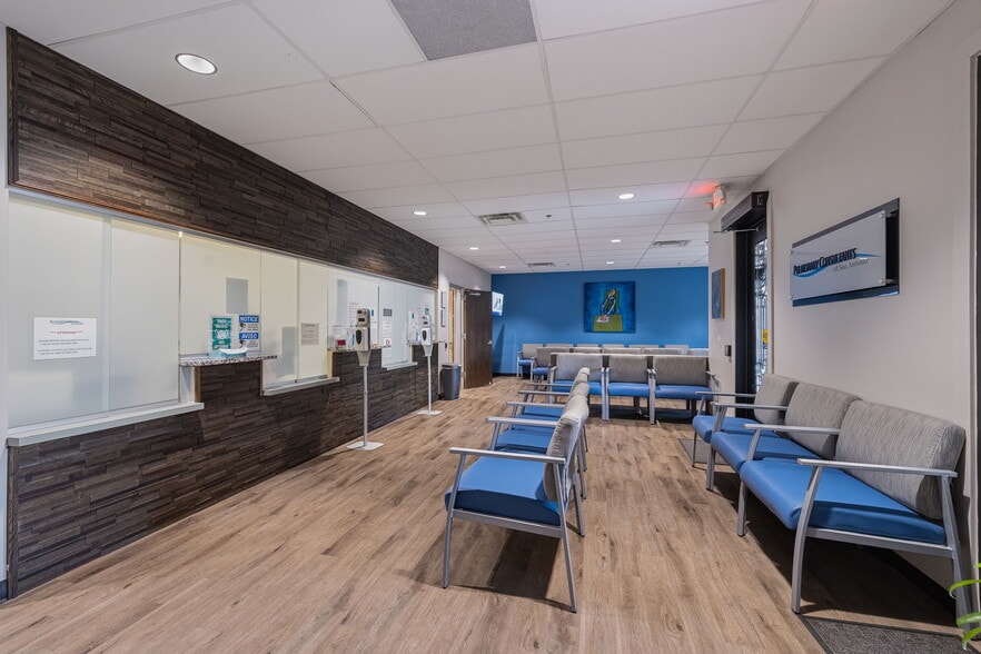 More Photos Of 10007 Huebner Rd, San Antonio Office For Sale