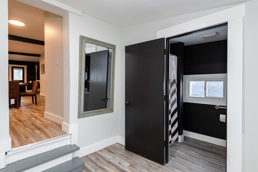 More Photos Of 1519 E 5th St, Dayton Office For Lease