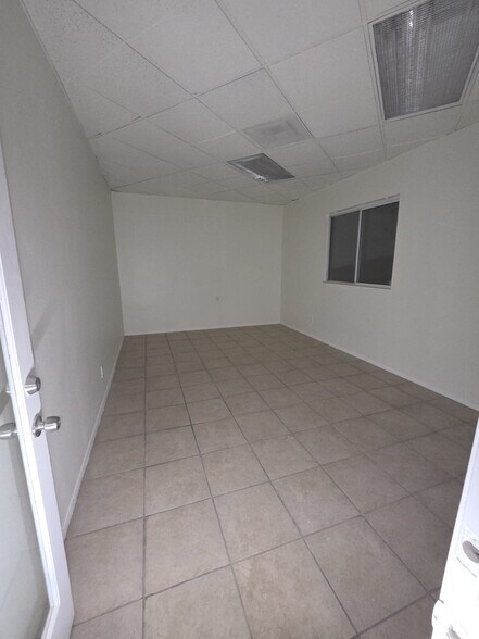 More Photos Of 44143-44147 20th St W, Lancaster Medical For Sale