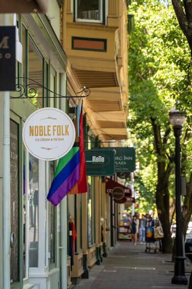 More Photos Of 178 Dry Creek Rd, Healdsburg Hotel For Sale