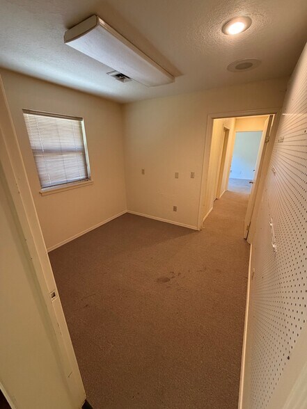 More Photos Of 5401 E 71st St, Tulsa Office For Lease